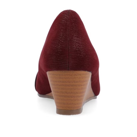 Journey Collection Graysn Wedges - Picture 6 of 6